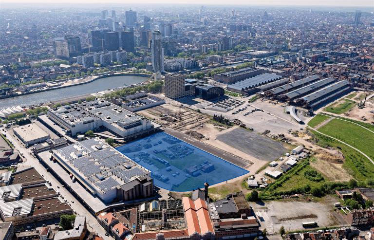 Het terrein voor de toekomstige hoofdkazerne van de Brusselse brandweer is gesitueerd tussen de TIR-terminal en het park van Thurn & Taxis. © sau-msi.brussels (Simon Schmitt - www.globalview.be)
