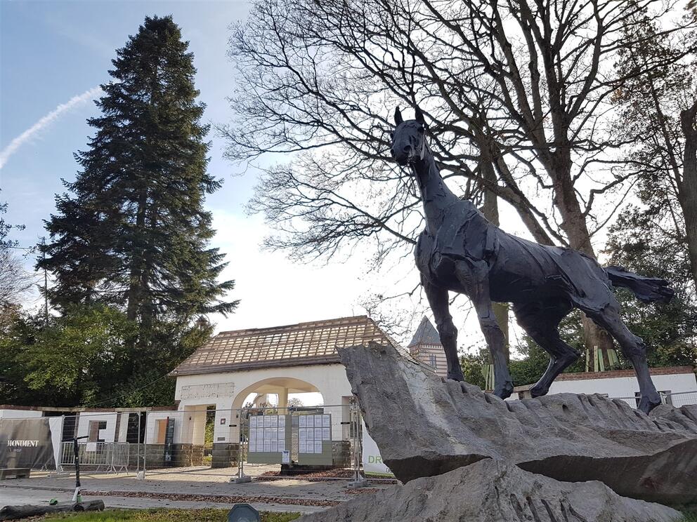 Het ingangspaviljoen op de hoek van de Terhulpsesteenweg en de Rooseveltlaan. © sau-msi.brussels (P.Sa.) Het ingangspaviljoen op de hoek van de Terhulpsesteenweg en de Rooseveltlaan. © sau-msi.brussels (P.Sa.)