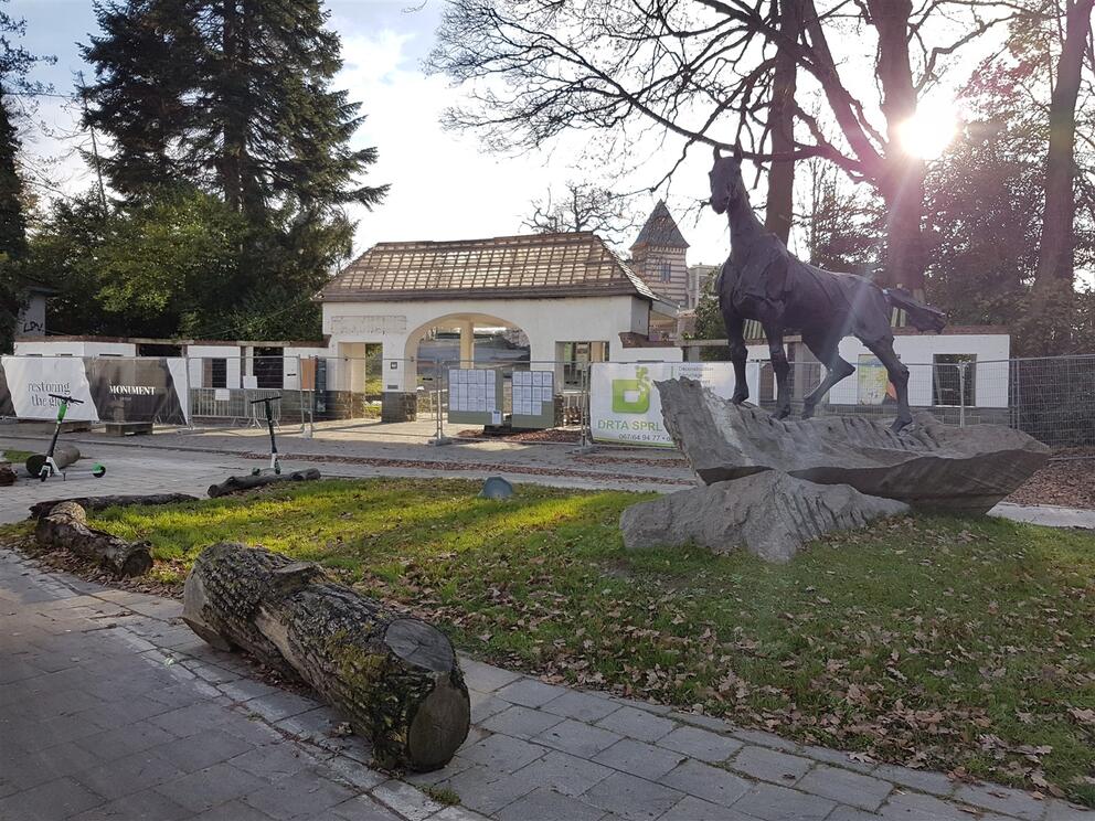 Het ingangspaviljoen op de hoek van de Terhulpensesteenweg en de Rooseveltlaan.© sau-msi.brussels (P.Sa.)  Het ingangspaviljoen op de hoek van de Terhulpensesteenweg en de Rooseveltlaan.© sau-msi.brussels (P.Sa.)