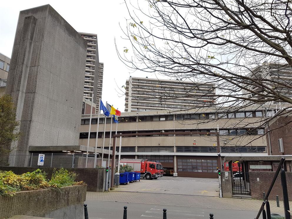 De achteringang van de kazerne in de Frontispiesstraat. © sau-msi.brussels (P.Sa.)