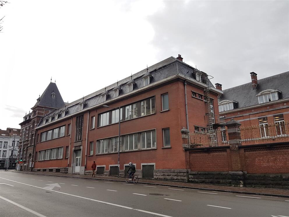 Huidige gebouwen aan het begin van de Kroonlaan. © sau-msi.brussels (P.Sa.)